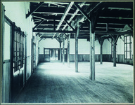 徳島専売支局新営工事（工場内部二号より一号を）