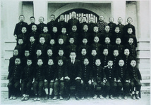 徳島市立佐古尋常小学校　卒業生記念写真