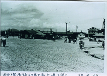 徳島駅前広場　斜線道路より駅前広場を望む