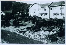 徳島駅前広場　山積みされた金屑