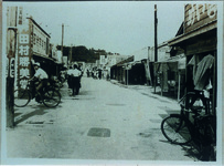 東西新町交差点より新町橋を望む