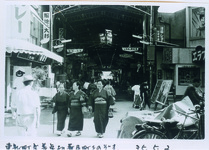 東新町交差点より篭屋町を望む