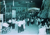 開票速報版　新町橋南詰