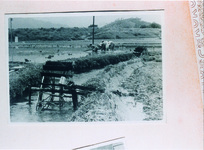 銅（かね）の鳥居付近の水車と田植え