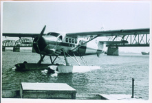 日東航空の飛行機「つばめ」