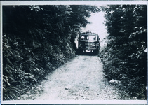 ボンネットバス