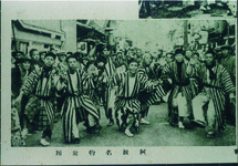 阿波名物盆踊り（「徳島市名勝絵葉書」徳島市役所）