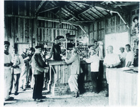 収容所内の酒保