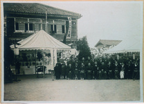 住吉村役場での村葬