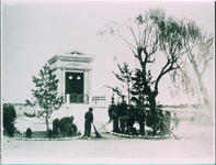 大津東小　奉安殿