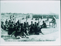 撫養商業学校生の射撃訓練　里浦訓練所