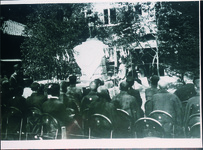 木津神尋常高等小学校　尊徳像除幕式