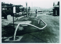 役場屋上より北方を望む（役場前は一応拡幅され、簡易舗装されている）