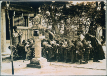 神社への団体参拝