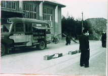 御所中にやってきた移動図書館