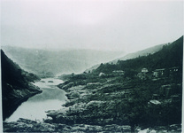 吉野川上流猫坊（ねこんぼう）（阿波池田停車場より約２里。土佐山林にて伐出した木材をここに集蓄し筏に組み立て下流に流す）