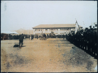 麻植中で消防団の閲兵式