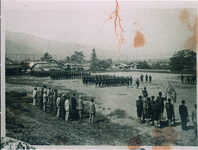 脇中　創立記念日の分列行進