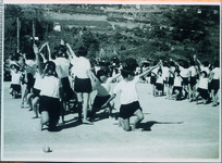 錦谷小運動会　裸足の女の子