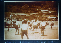 郡球技大会に優勝した江原南小チーム