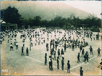 芝生小　全校運動（業間体操）