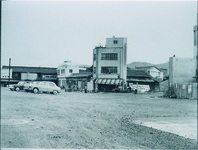 整備中の鴨島駅前