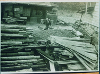 杉皮屋根の材料とモッコーかつぎ