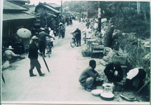 八幡神社の農具市