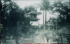 箸蔵山奥の院高燈篭