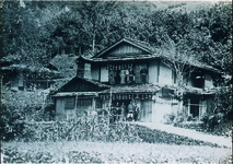 創業当時の田村旅館（数十年前の徳新連載「徳島の老舗」掲載）