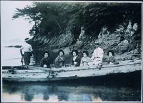 弁天島巡りの船