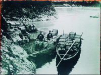 那賀川の高瀬舟　延野水の花船着場