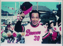 Ｓ５０年阪急ブレーブスを率いて日本シリーズ優勝　町民の歓迎を受ける。