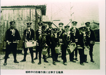 小松島市の消防団員　戦時中の防毒作業に従事する職員