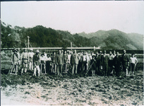 農繁期共同作業実施記念　仁宇実行組