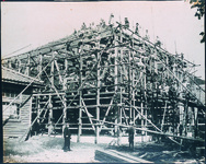 鷲敷尋常高等小学校改増築記念（講堂上棟式）