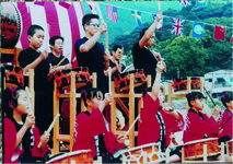 宍喰町祇園太鼓　尾崎３兄弟より寄付を受けた