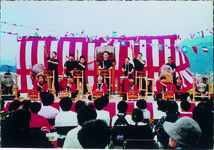 宍喰町祇園太鼓　尾崎３兄弟より寄付を受けた