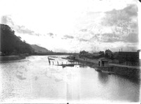 川の風景