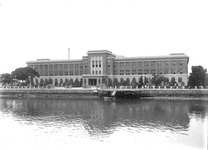 徳島県庁（帝冠様式の流行を摂り入れる）（Ｓ５に新築）