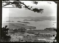 中津峰から橘湾を見る