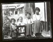 子供４人（女３男１）