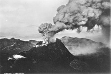 絵葉書（ナポリのヴェスビオ火山）