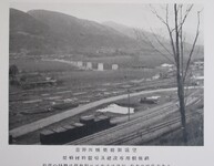 吉野川橋梁橋脚遠望架橋材料置場及建設専用仮線路