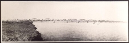 吉野川橋全体像と正面ｰ3