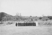 脇町小学校　建築工場（記念写真か）