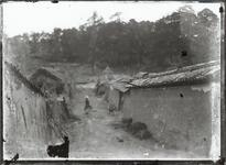 風景（土塀と農婦）