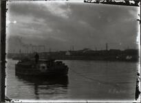 風景（川と船）