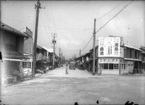 小松島駅前の商店、二条通り