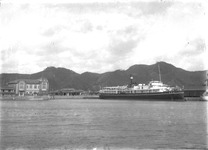 小松島新港　汽船鳴門丸